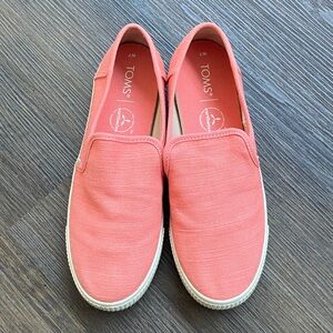 TOMS Women's Pink Canvas Loafers